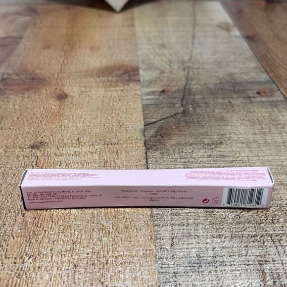 ONE/SIZE by Patrick Starrr 
Point Made Waterproof Liquid Eyeliner Pen bossy blue - Picture 2 of 6